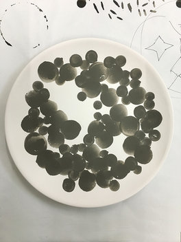 »The New Blue – Porcelain instead of Paper« by Klaus Hesse and Zack Chen