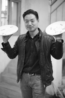 »The New Blue – Porcelain instead of Paper« by Klaus Hesse and Zack Chen