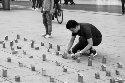 Homeless in Frankfurt Workshop by Naomi Kasumi and Klaus Hesse