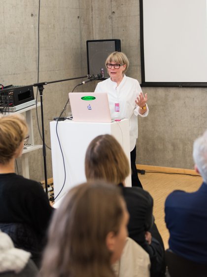 Making Crisis Visible Prof. Klaus Hesse, Felix Kosok Making Crisis Visible Prof. Klaus Hesse, Felix Kosok